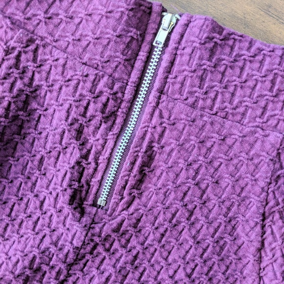 H&M Divided Wine, Jacquard Circle Mini Skirt ๐ท - Picture 4 of 6